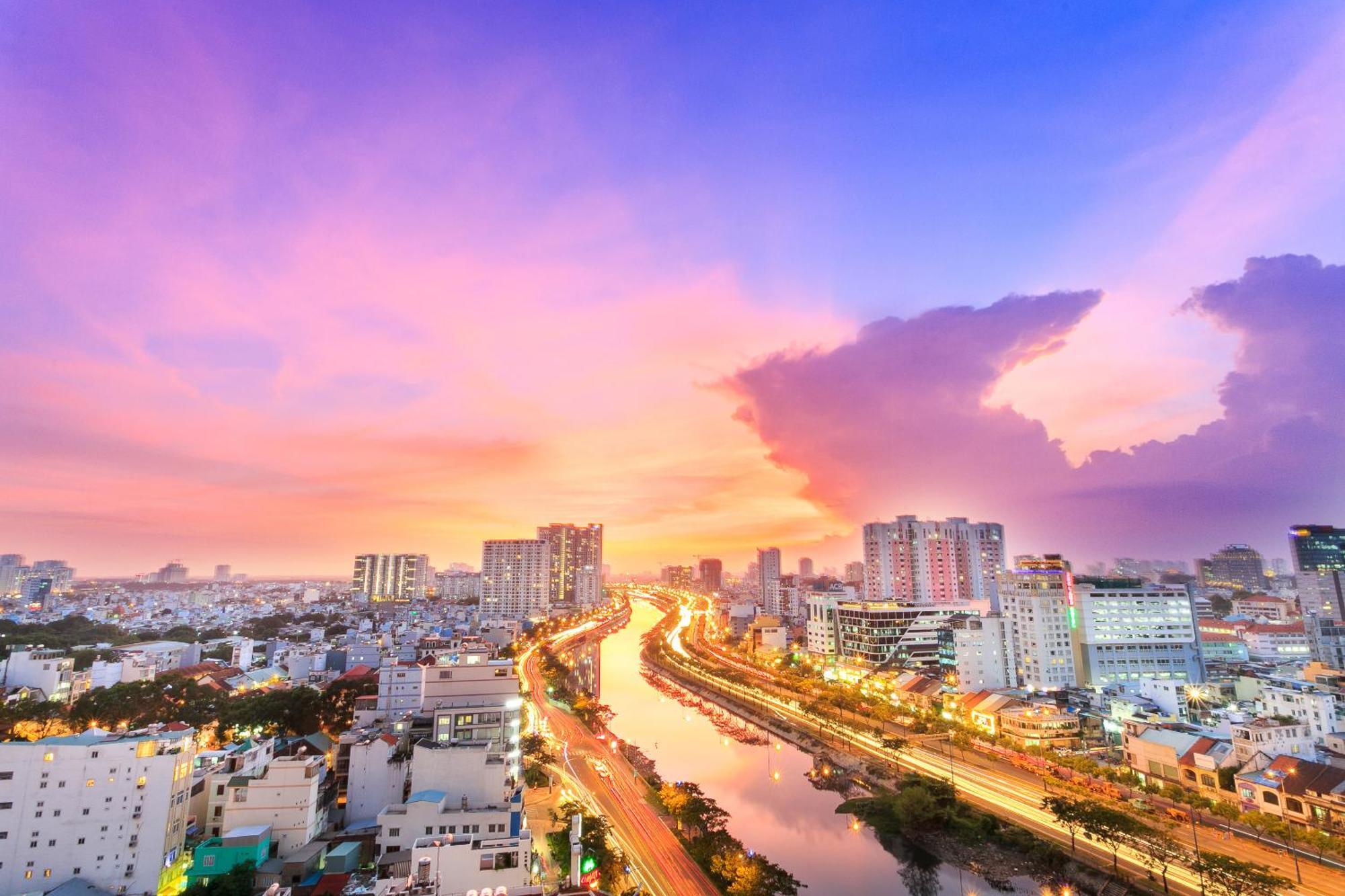 Rem Rivergate Garden Pool Signature - Free 4g Sim For 3 Nights * Ho Chi Minh City