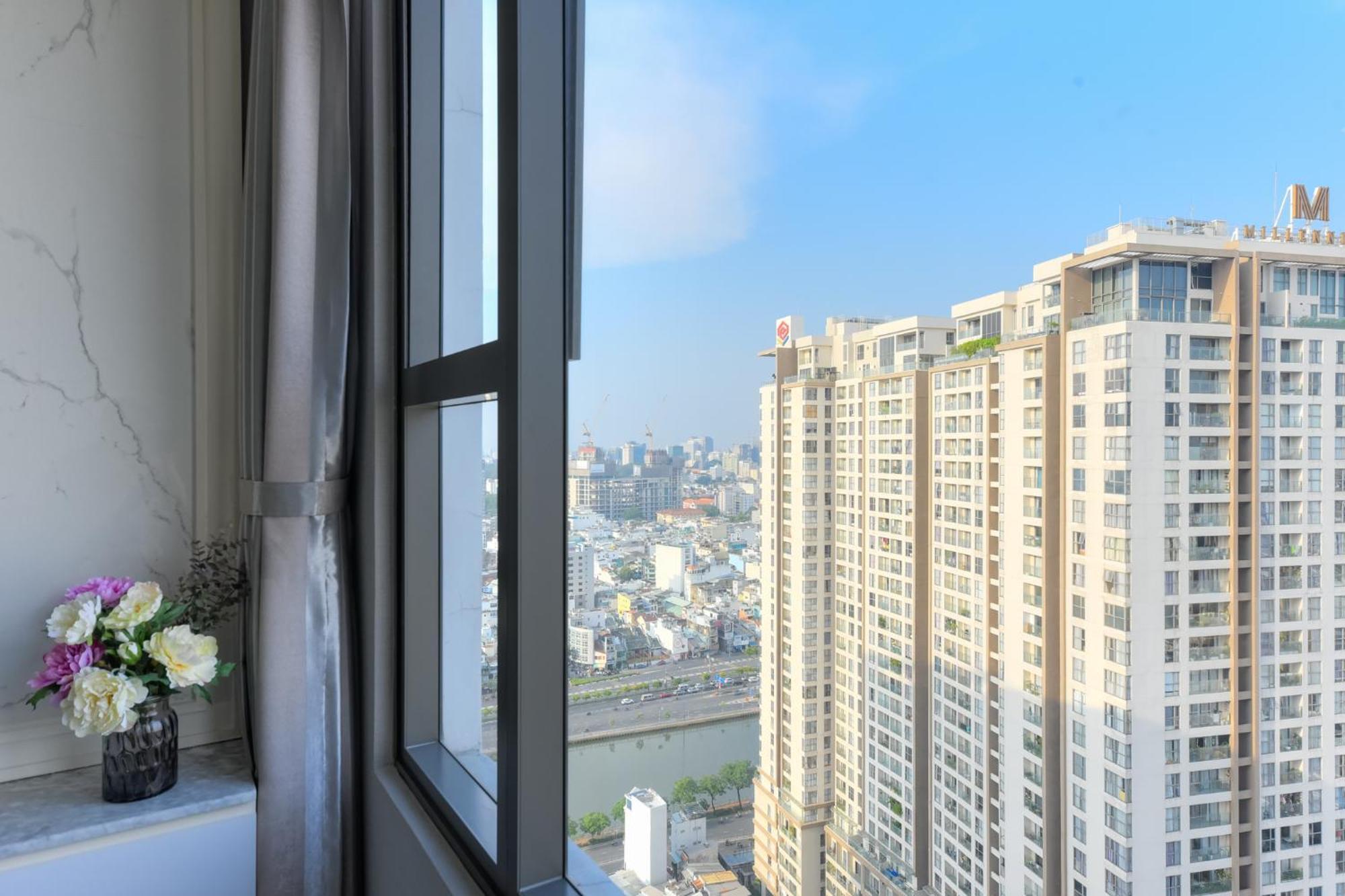 Khách sạn hẻo lánh Rem Rivergate Garden Pool Signature - Free 4g Sim For 3 Nights TP. Hồ Chí Minh